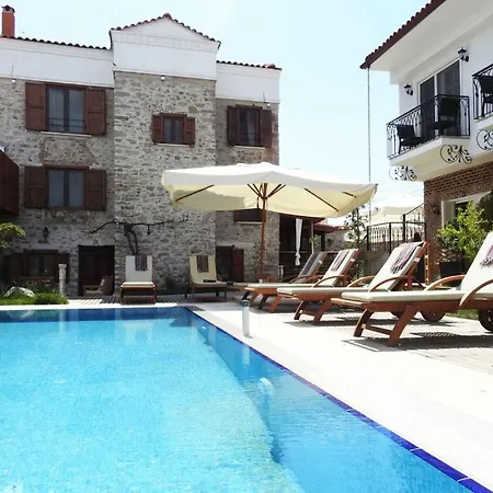 Oda ve Kahvaltı Küçükköy Otel Ayvalı