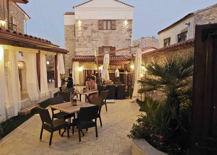 Bed & Breakfast Kuecuekkoey Otel